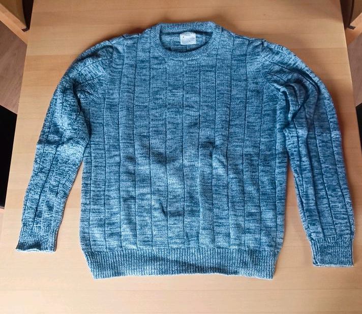 Strickpullover in Niederaula