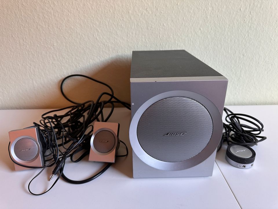 Bose Companion 3 Series II Multimedia Speaker Sound System in Karlsruhe