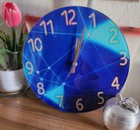 Moderne blaue geometrische Wanduhr Glaswanduhr 30 cm 12 Zoll blau Bayern - Fürth Vorschau