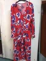Kleid Sommerkleid Viskose Größe 54 rot lila weiß Nordrhein-Westfalen - Bünde Vorschau