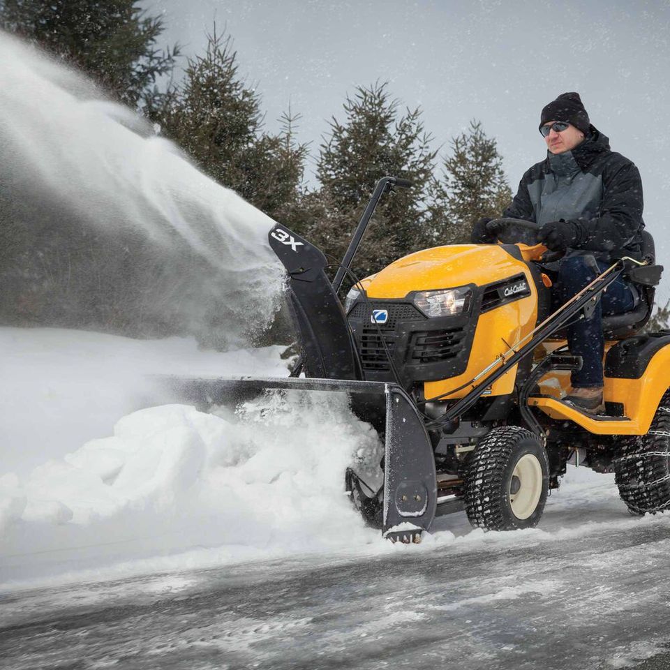 CUB CADET Anbau-Schneefräse 42" / 107cm XT-Serie Rasentraktor in Dorfen