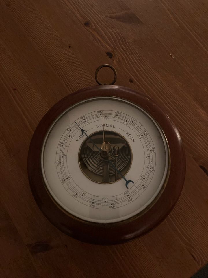 Antikes edles Barometer in Börnsen