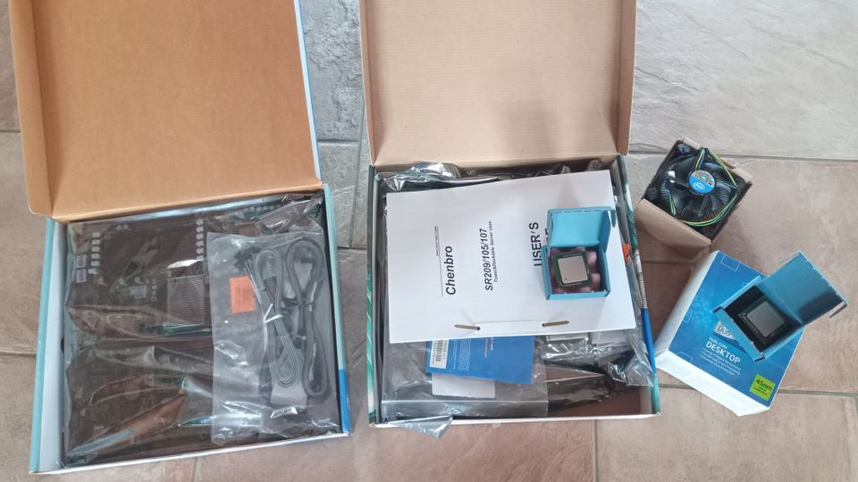 Hardware Restpostenpaket, Motherboards, Prozessoren in Marktrodach