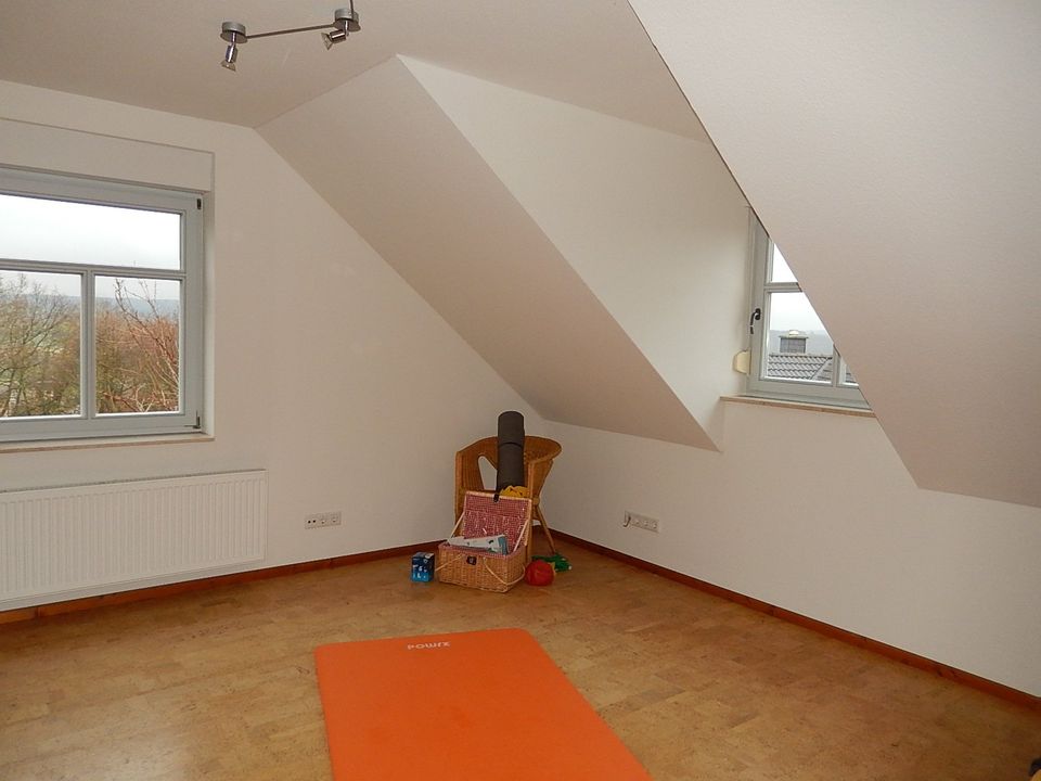 Luxuriöses Traumhaus in Ortsrandlage mit herrlichem Blick in Rüdershausen