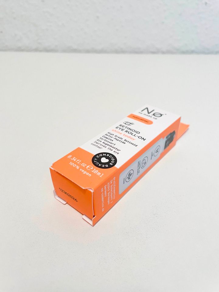 nø cosmetics: shine tøday Retinoid Eye Roll-On Augenpflege in Münchberg