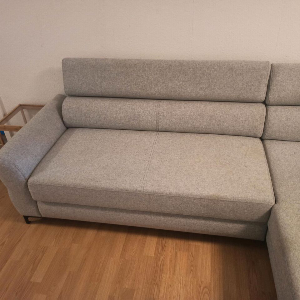 Sofa / Schlafcouch/ Couch ausziehbar in Mainz