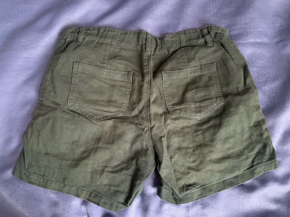 Mamalicious Shorts Hot pants kurze Hose Umstandsmode schwanger 42 in Frankfurt am Main