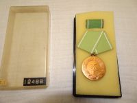 DDR NVA Medaille für ausgezeichnete Leistungen Polizeistern Barleben - Ebendorf Vorschau