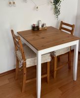 Verkaufe Esstisch aus Holz mit zwei Stühlen und SItzkissen Baden-Württemberg - Konstanz Vorschau