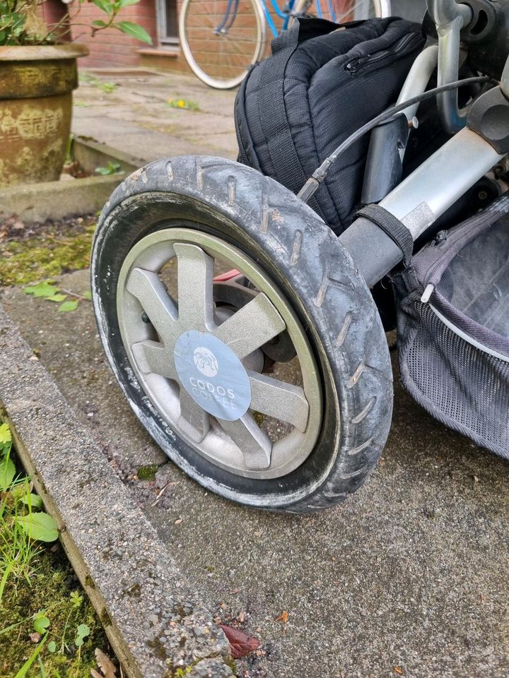 Quinny Kinderwagen/Buggy +viel Zubehör (Bastler?) in Hamburg