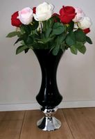 Große Vase von Ambia Home schwarz silber mit 17 Rosen Nordrhein-Westfalen - Augustdorf Vorschau