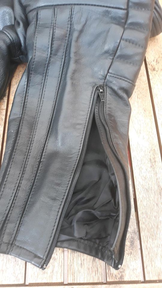 Motorrad-Lederhose, schwarz, Gr. 50 in Schönberg (Holstein)