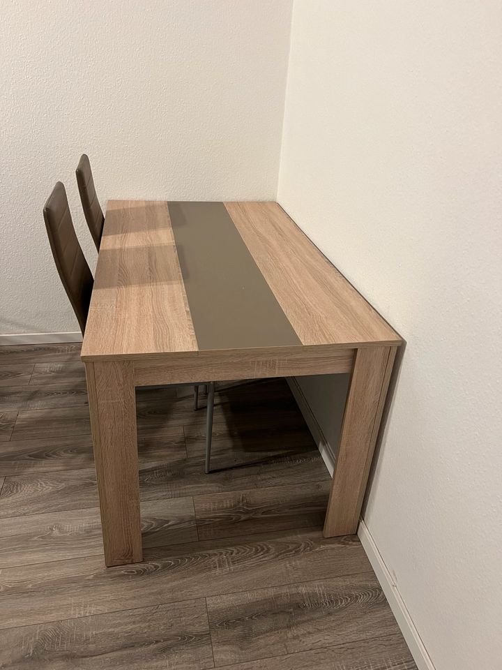 Tisch mit 6 Stühle in Wuppertal