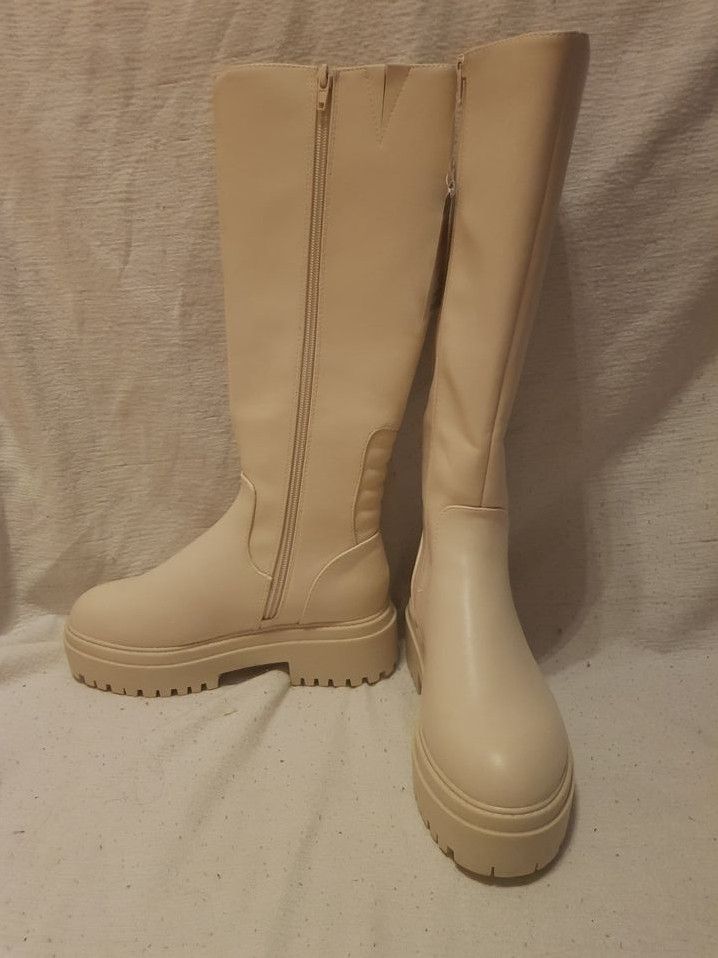 Weiße Cremeweiße Kniehohe Stiefel Schuhe Gr. 36 Primark in Berlin