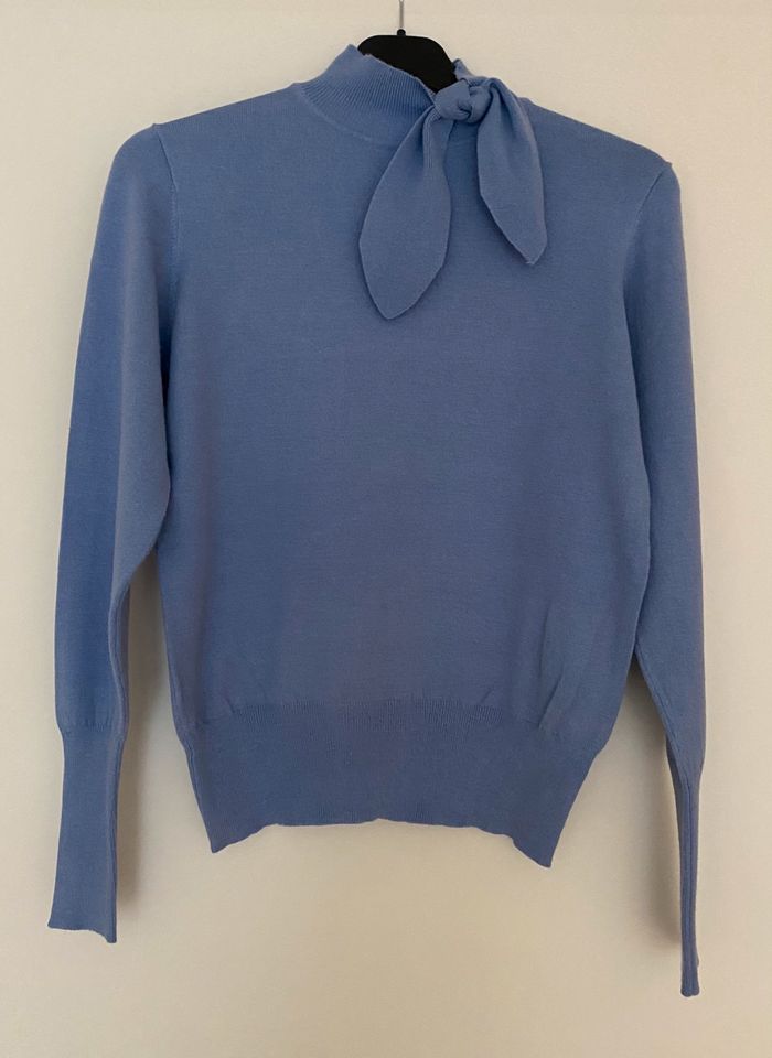 Reserved Pullover blau/lila XS Damen mit Schleife in Bad Vilbel