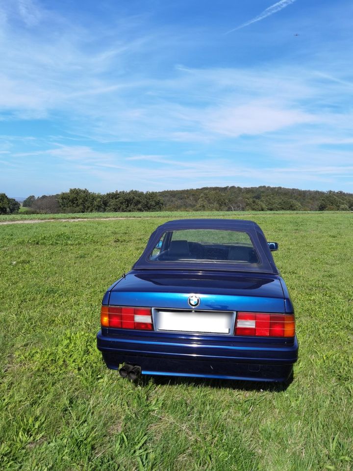 BMW E30 Cabrio M Technik 2 | 318 in Florstadt