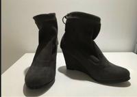 Stiefeletten Gr. 39 Neuwertig Hessen - Vellmar Vorschau