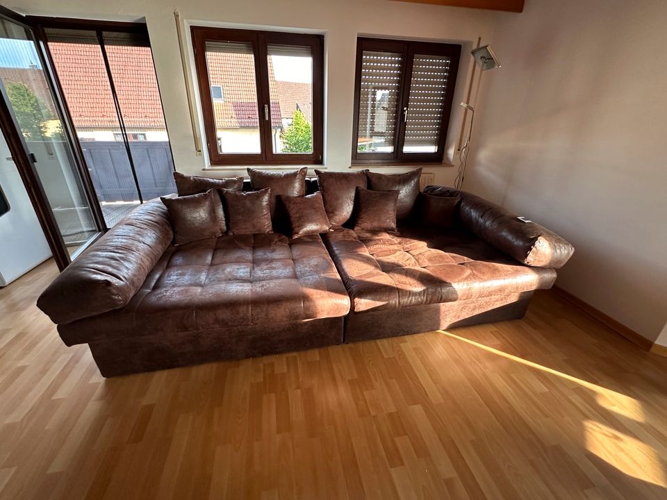 Couch Big Sofa Wohnlandschaft 185x145x45 in Massenbachhausen