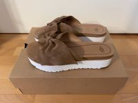 UGG Sandalen Plateau Schleife Leder Braun Weiß 39 München - Hadern Vorschau