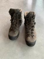 Hanwag Wanderschuhe Leder Größe 40,5 München - Ludwigsvorstadt-Isarvorstadt Vorschau