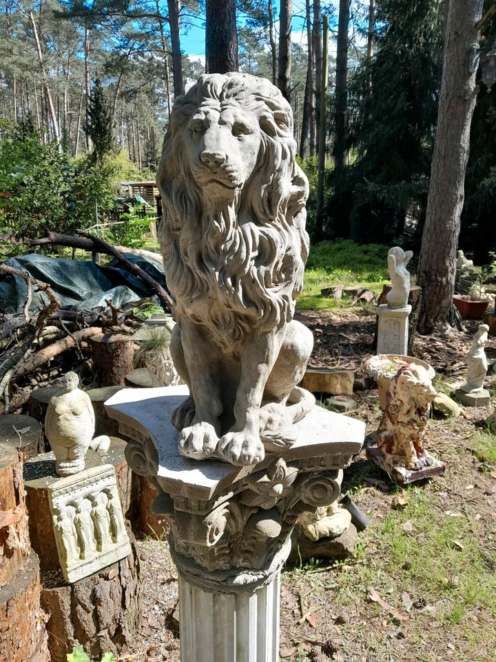 Skulptur.  Gartenskulpturen in Schwarmstedt