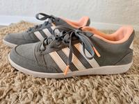 Adidas Sneaker, grau/korall, Gr. 39(40), wenig getragen Hessen - Riedstadt Vorschau