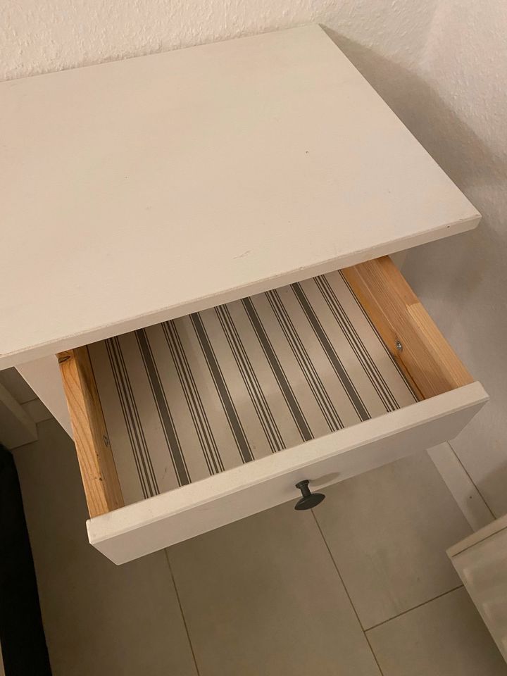 IKEA HEMNES Ablagetisch in Garbsen