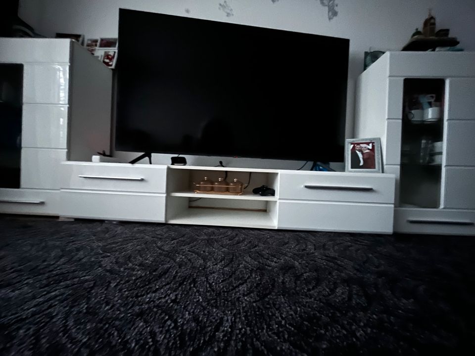 Fernseher Tisch in Bielefeld