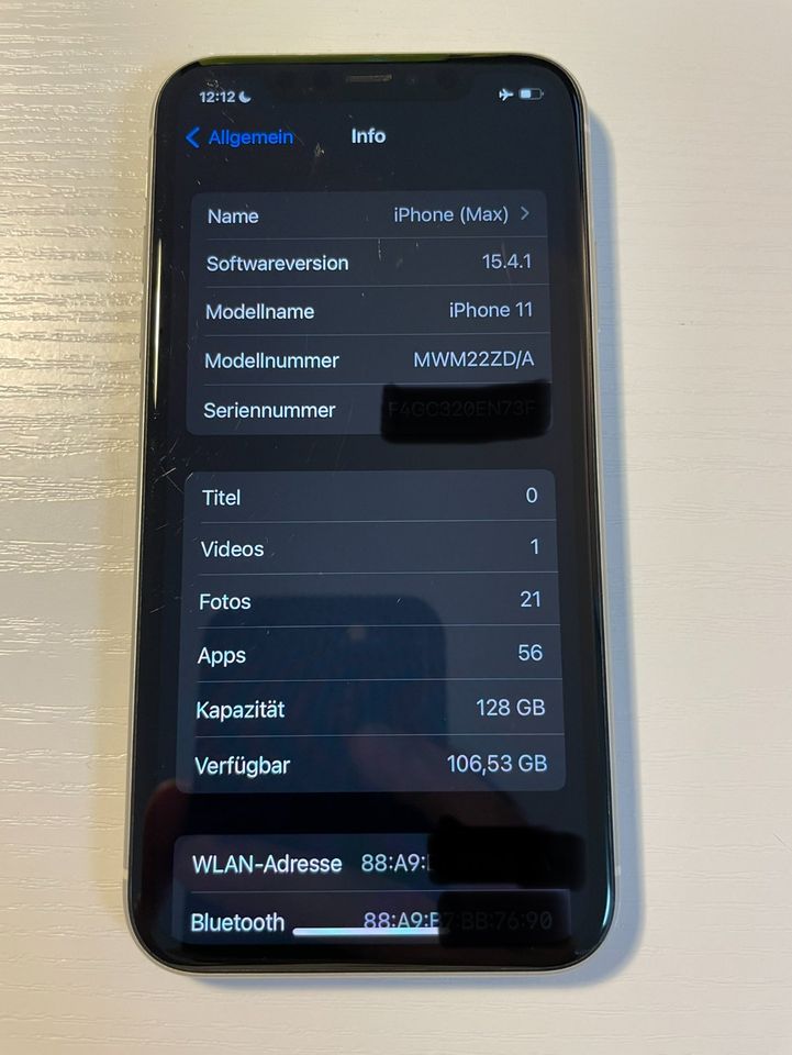 iPhone 11 128GB Weiß mit iOS 15.4.1 Jailbreak in Passau