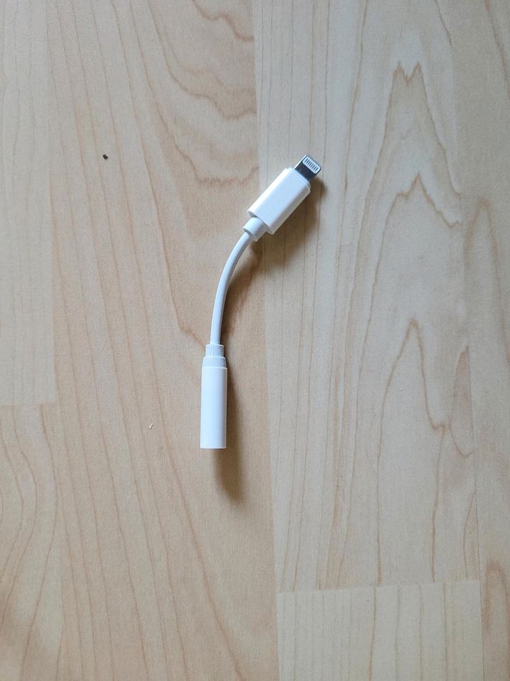 Apple Klinke zu Lightning Adapter iPhone in Karlshuld