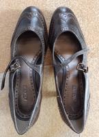 Braune Riemchenschuhe - Budapester - Gr. 38 - ungetragen Bayern - Pfaffenhofen a.d. Ilm Vorschau