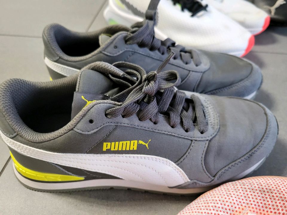Schuhe Sneaker Kinder adidas Puma Nike BMW 35.5 36 in München