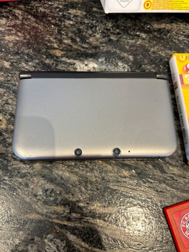 Nintendo 3DS XL + 3 Spiele + Zubehör in Passau