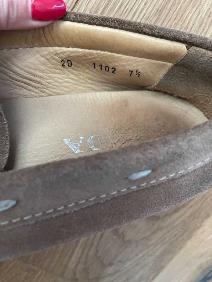 PRADA Loafer Mokassin Wildleder Braun Gr. 7 1/2 // 41 in Düsseldorf