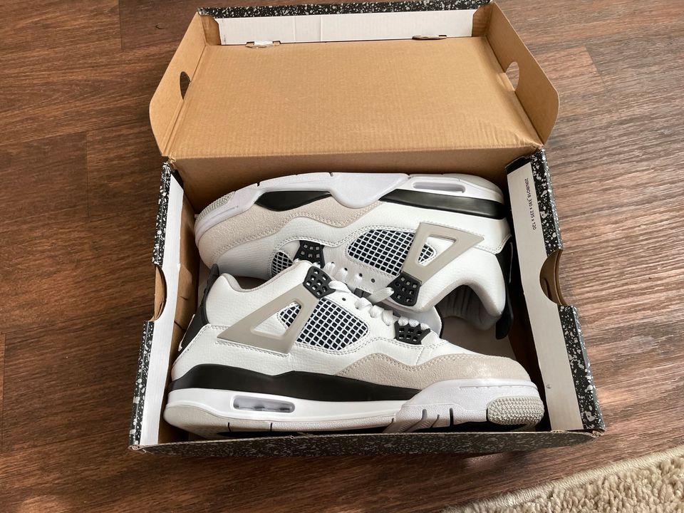 Jordan 4 Military Black in Hamm (Sieg)