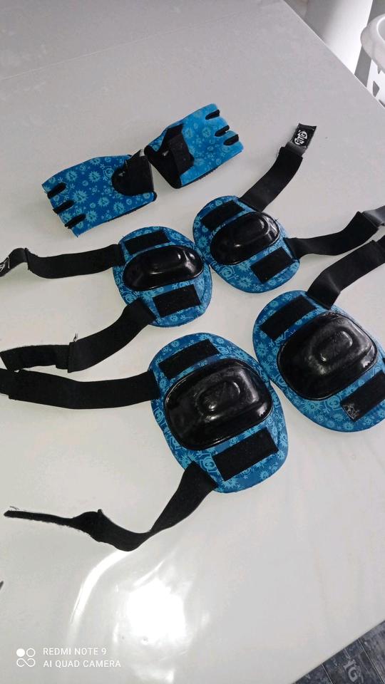 Knieschoner Ellenbogenschoner Kinder Handschoner Handschuhe in Schmelz