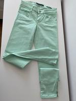 Jeans von Guess in Gr XS, neuwertig . Original Bayern - Oberasbach Vorschau