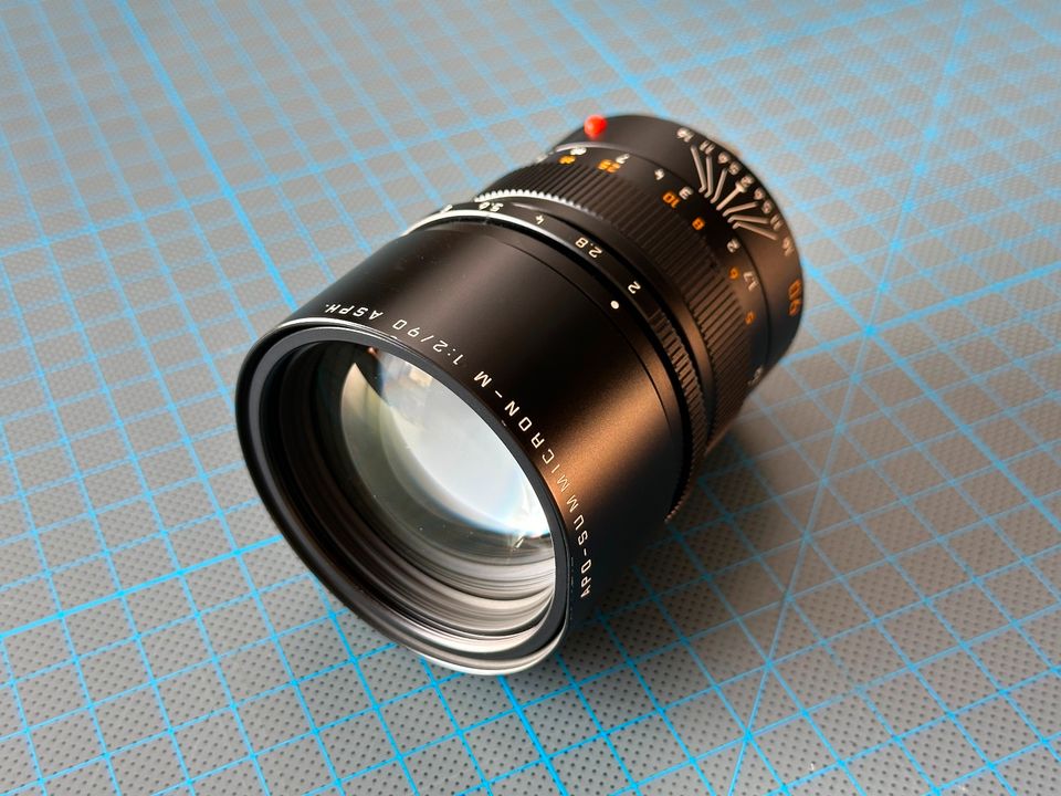 Leica APO Summicron-M 2/90mm ASPH #11884 TOP ZUSTAND mit Zubehör in Berlin