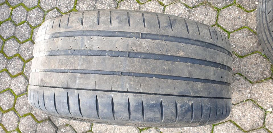 BMW 1x Sommerreifen MICHELIN PILOT SPORT 4  255/30/R20 Profil 3mm in Wirges  