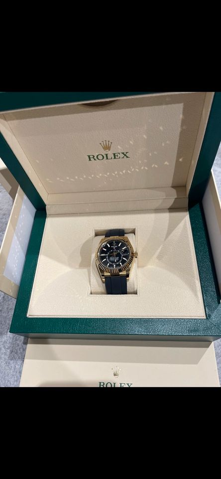 Rolex Sky-Dweller Nowy 42mm Black Dial 326238 2022 in Ruderting