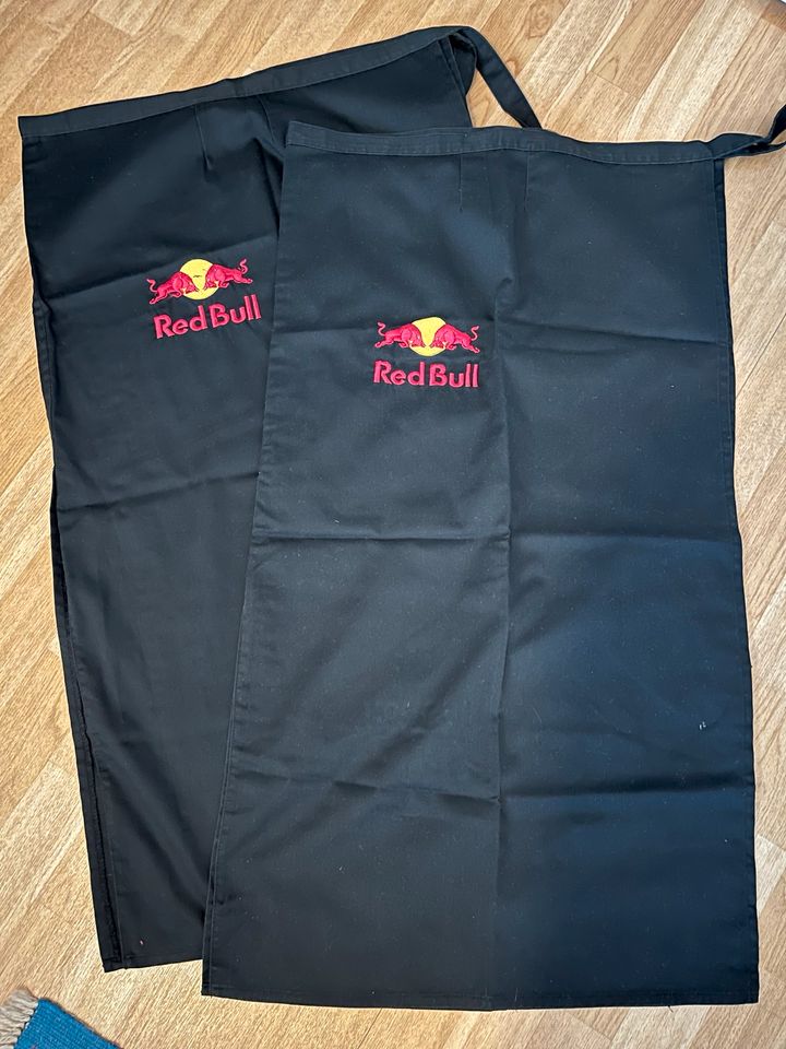 Zwei Kellnerschürzen S/M schwarz Red Bull in Mainz