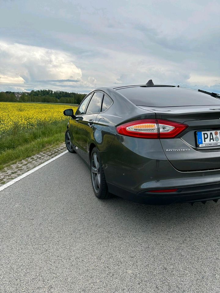 Ford Mondeo Mk5 Schrägheck 2.0 TDCi Business-Edition in Aldersbach