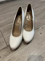 Weiße High Heels / Tamaris Gr. 40 / Nur 1 x getragen Baden-Württemberg - Baiersbronn Vorschau