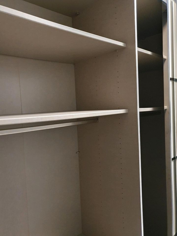 Schwebetürenschrank Weiss  ,Top Zustand in Neuenkirchen - Merzen