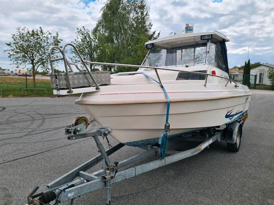 Boot mit trailer in Brüsewitz