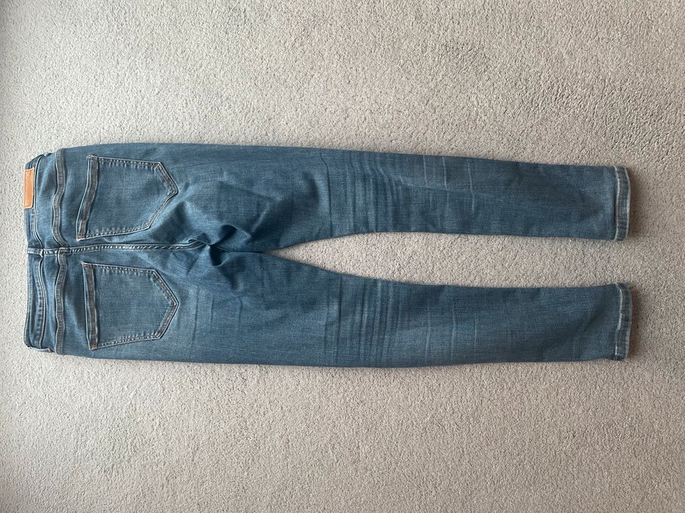 Blaue Jeans von Vero Moda in Größe M/30 in Ense