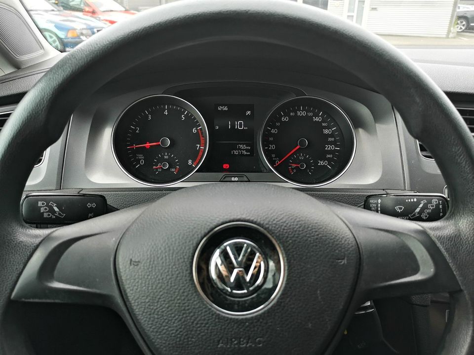 Volkswagen Golf VII Trendline BMT*VW SCHECKHEFT GEPFLEGT* in Ofterdingen