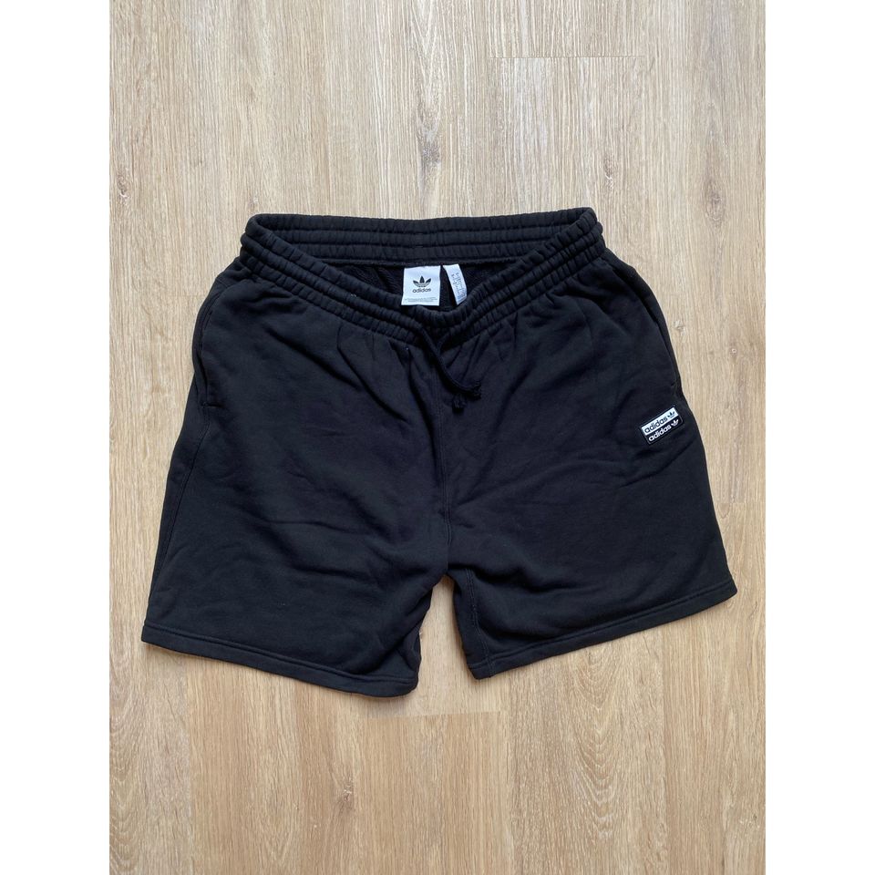 Adidas Jogginghose Joggingshorts Shorts Schwarz L in Mannheim