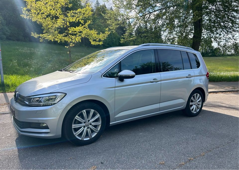 Vw Touran,  7 Sitzer Highline, AHk , Kupplung neu in Kempten