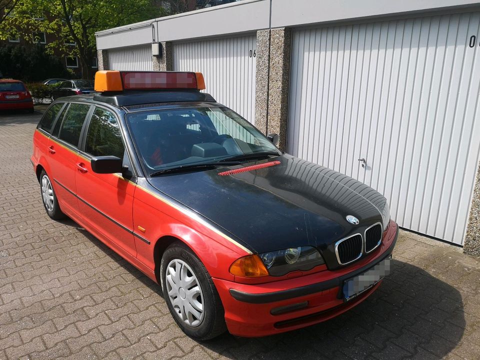 BMW 320d, 2000, TÜV abgelaufen, 177tsd - ex. FEUERWEHR in Hamburg